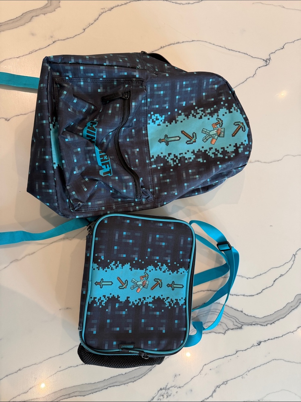 Minecraft Kids Blue Pixel Backpack and Lunchbox Set